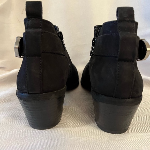 Steve Madden Bradi black suede bootie w/ western buckle detail, like new SZ 8.5‎ - Picture 3 of 9